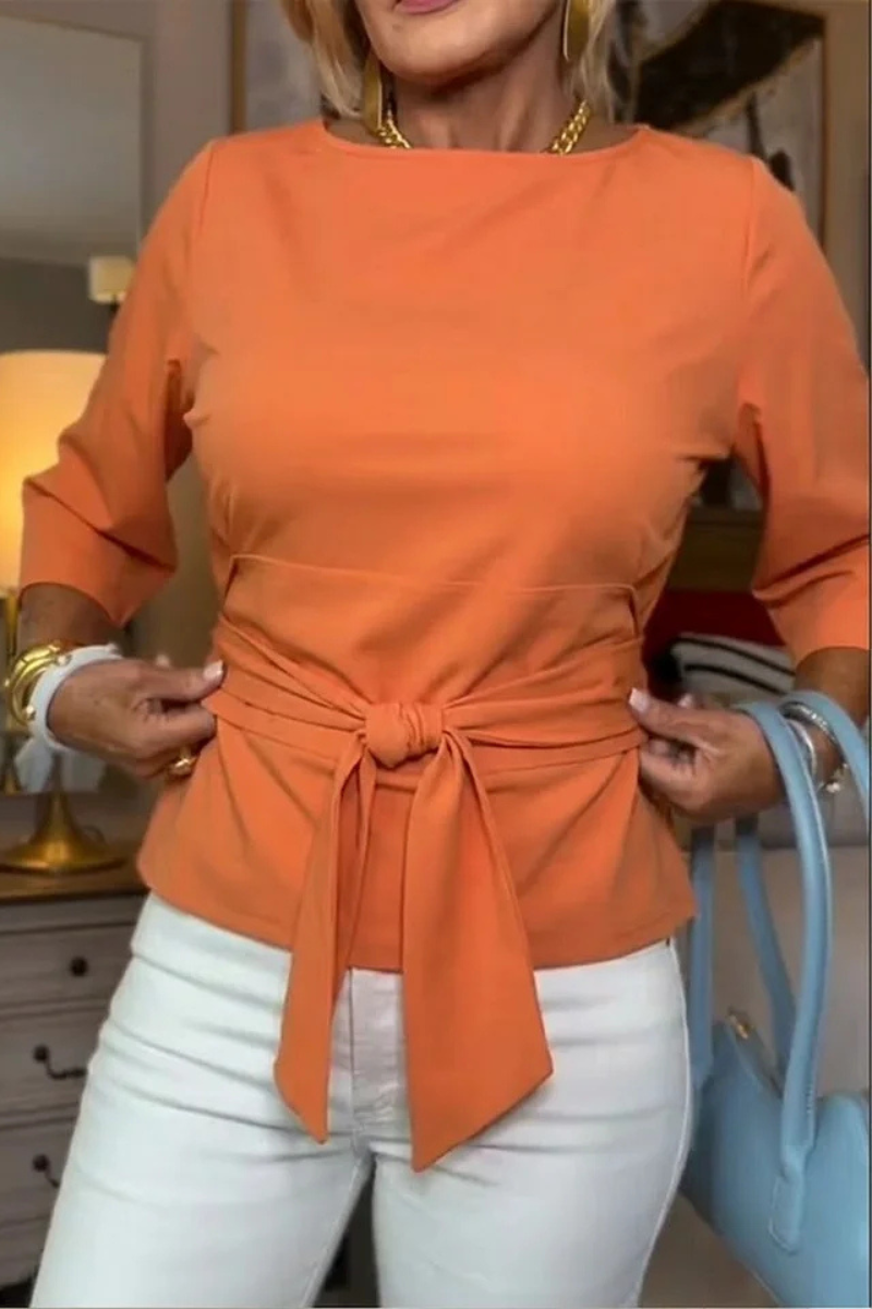 Top elegante con lazo en la cintura