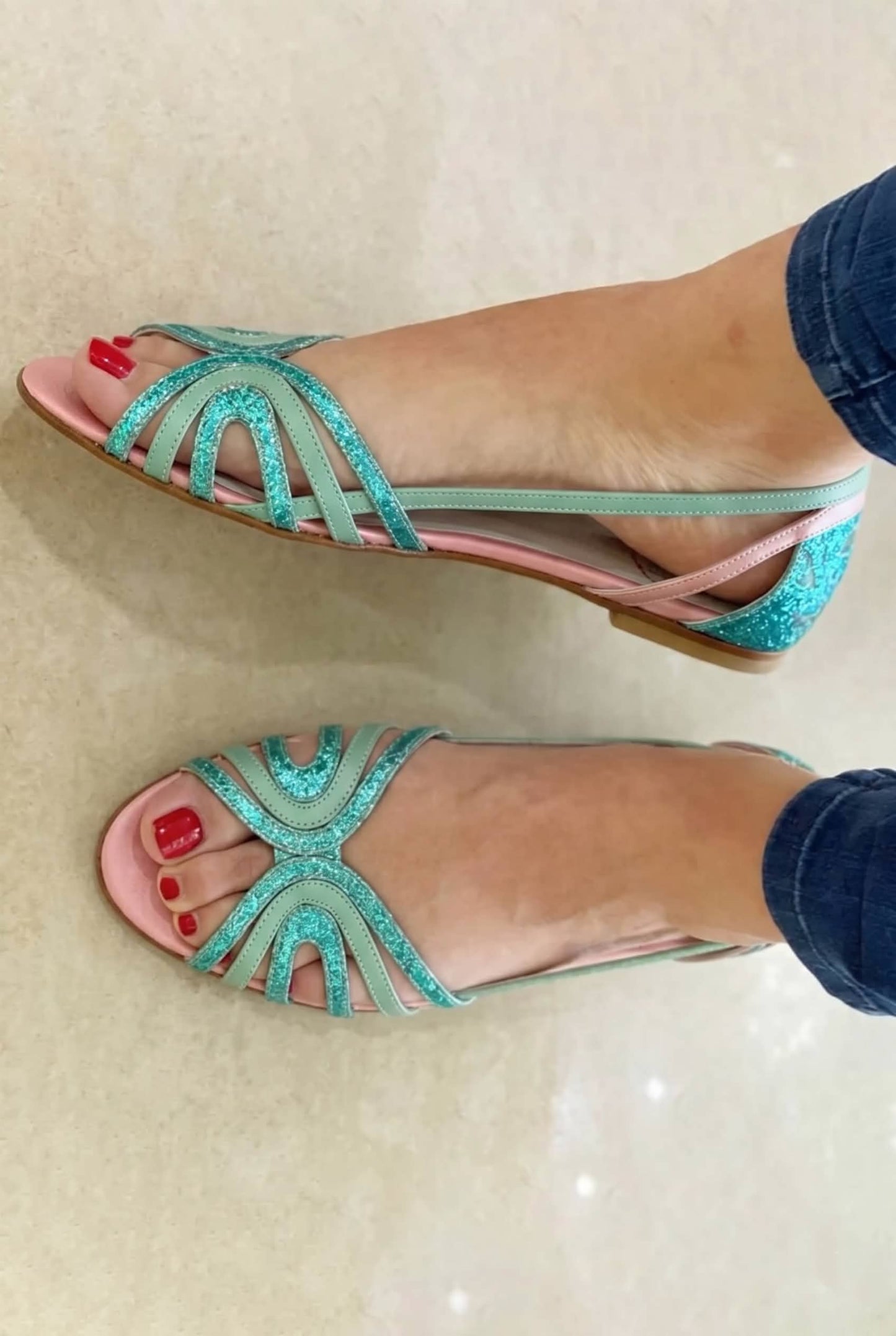 Sandalias Doradas Elegantes Punta Abierta