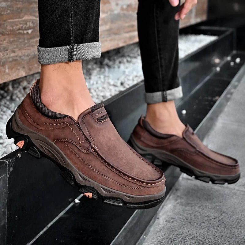 Elegantes zapatos de piel sin cordones
