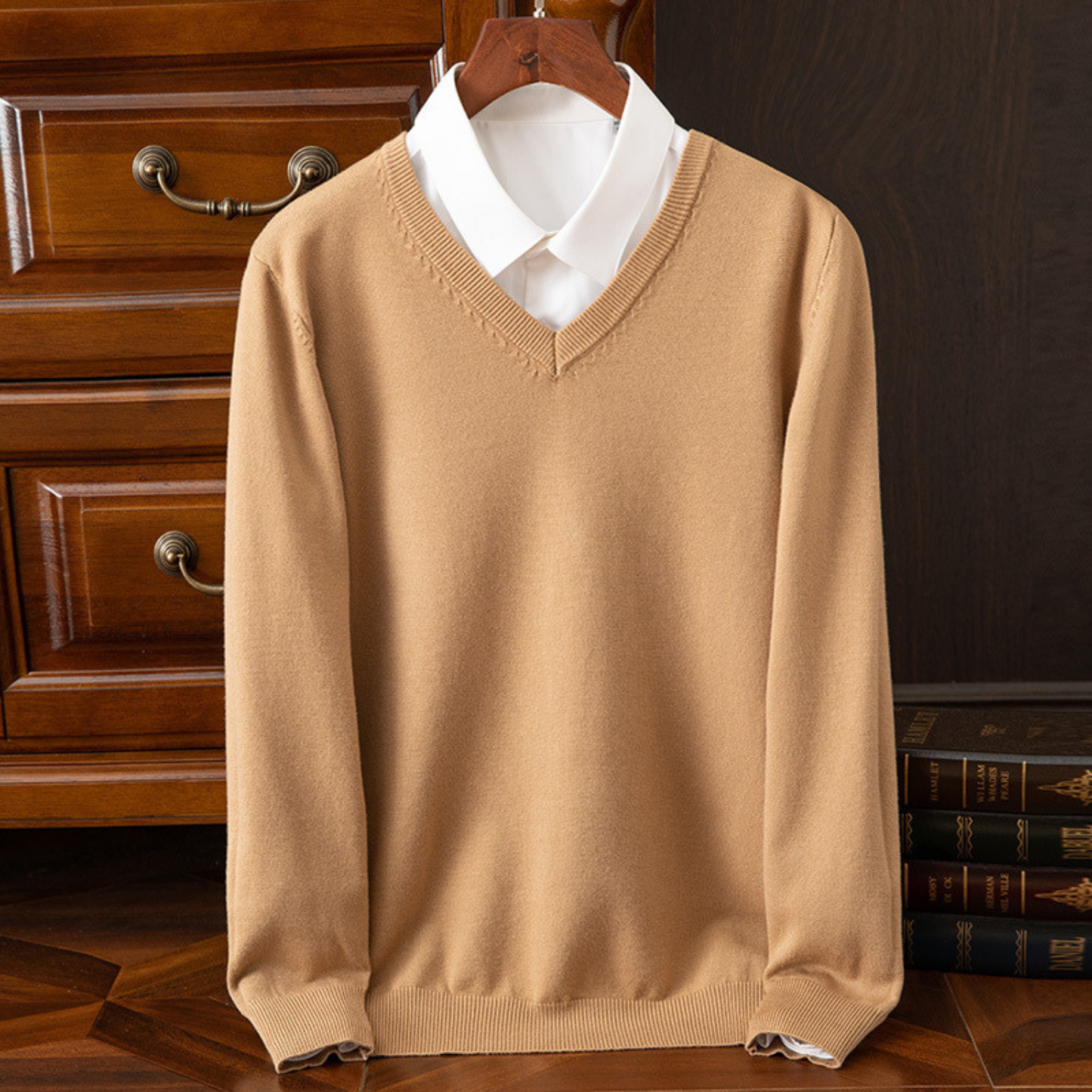Jersey elegante con cuello en V