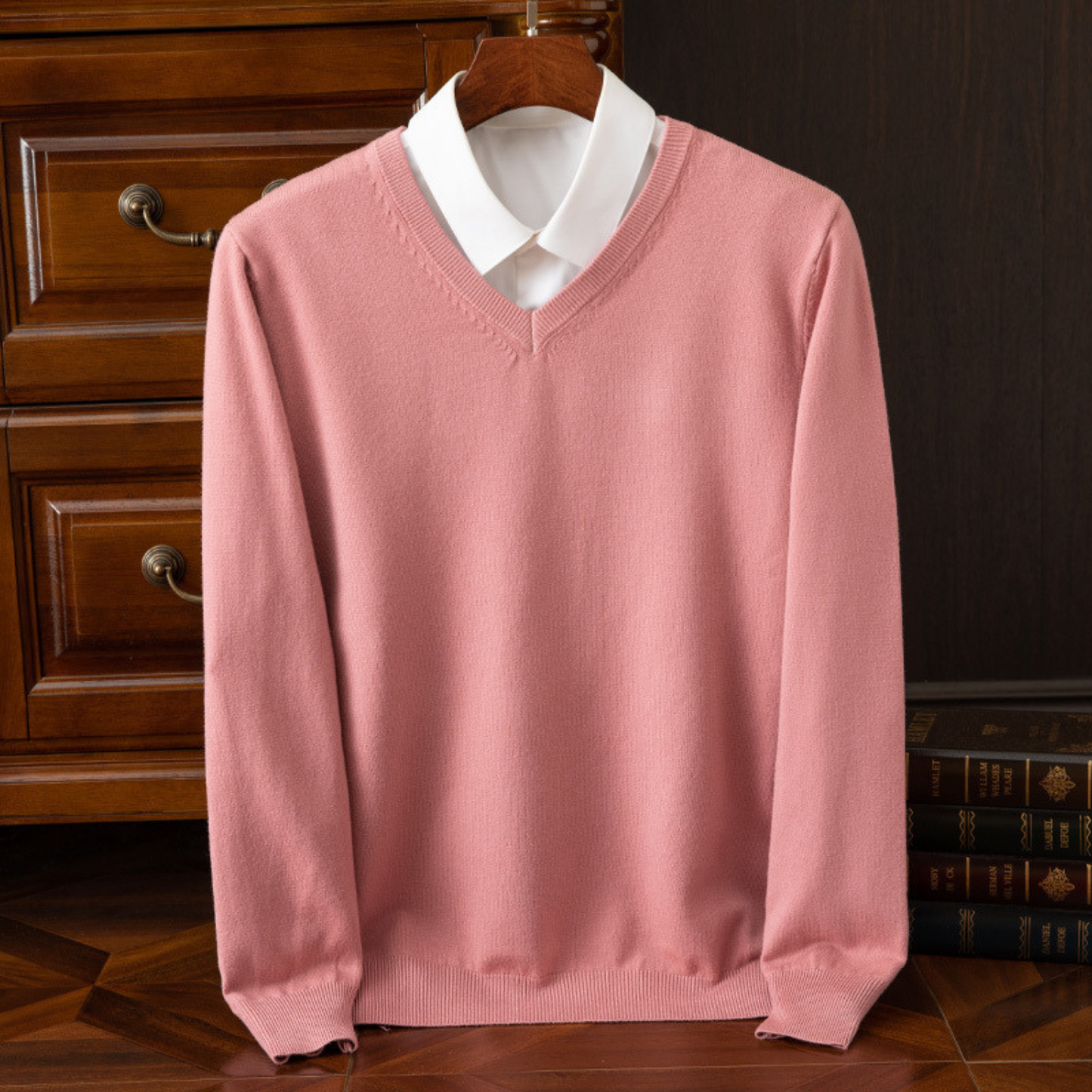 Jersey elegante con cuello en V
