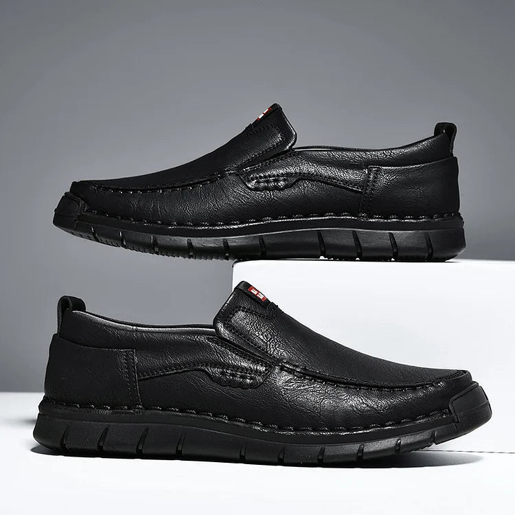 Elegantes zapatos de piel sin cordones