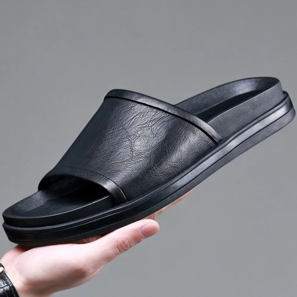 Elegantes sandalias de piel