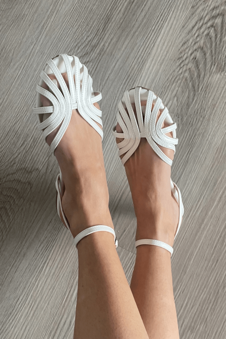 Sandalias Doradas con Tira al Tobillo