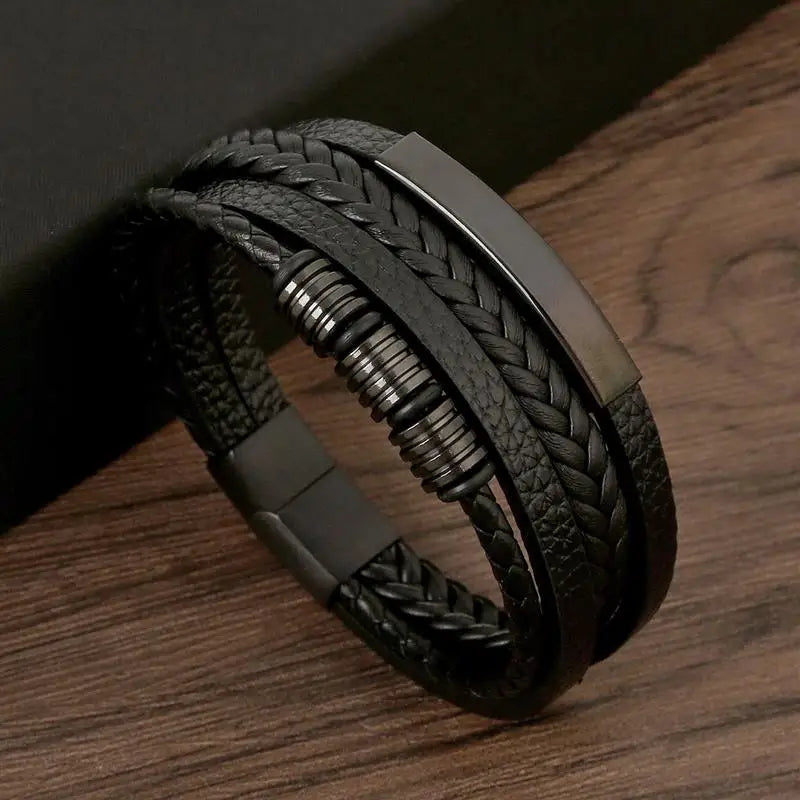 Elegante pulsera de cuero tejido para hombre
