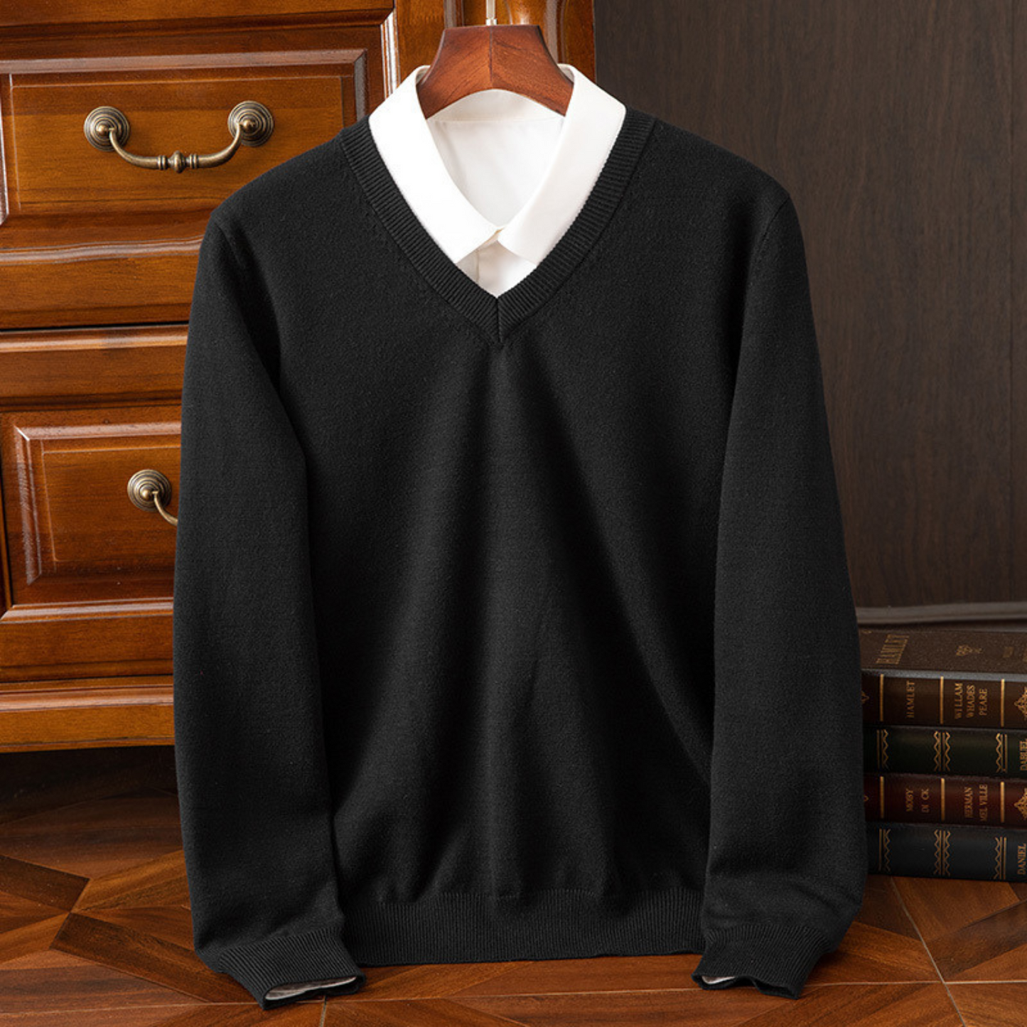 Jersey elegante con cuello en V