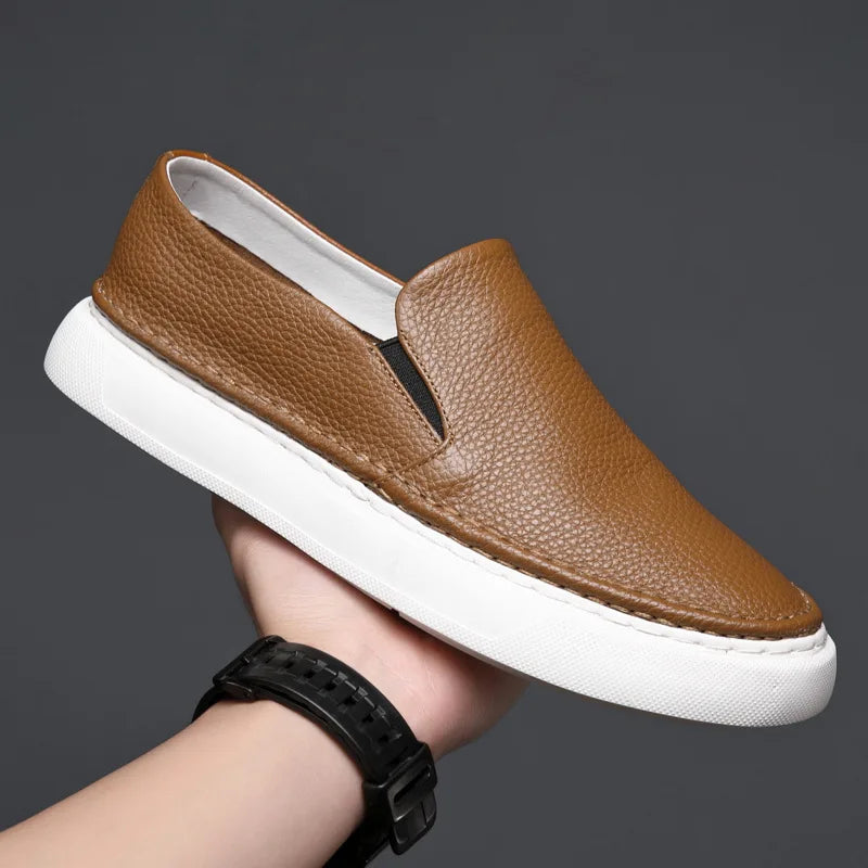 Elegantes zapatos de piel sin cordones