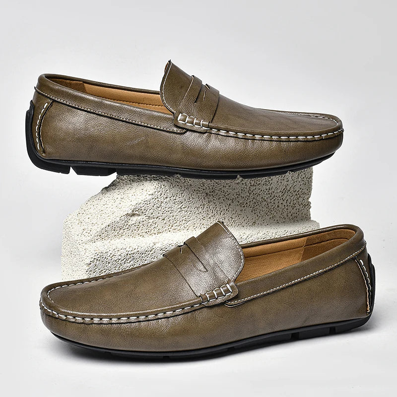 Mocasines náuticos elegantes de piel
