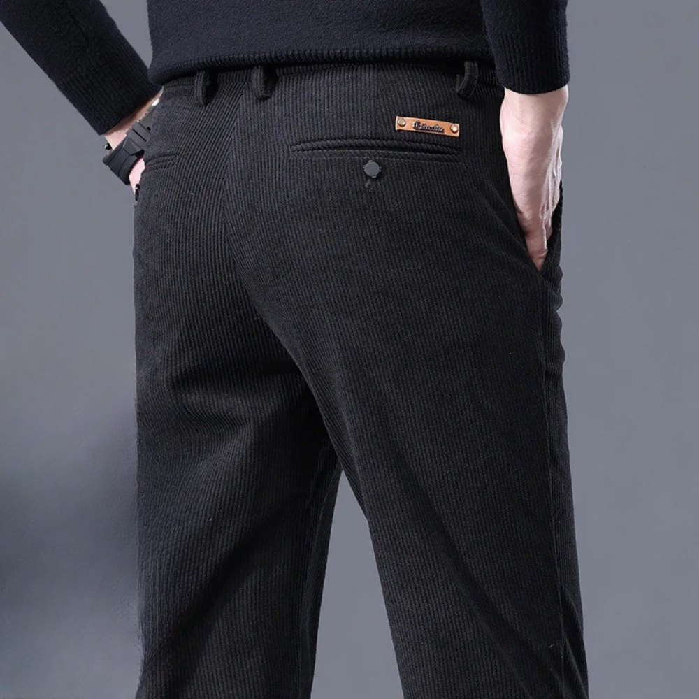 Elegantes pantalones de pana
