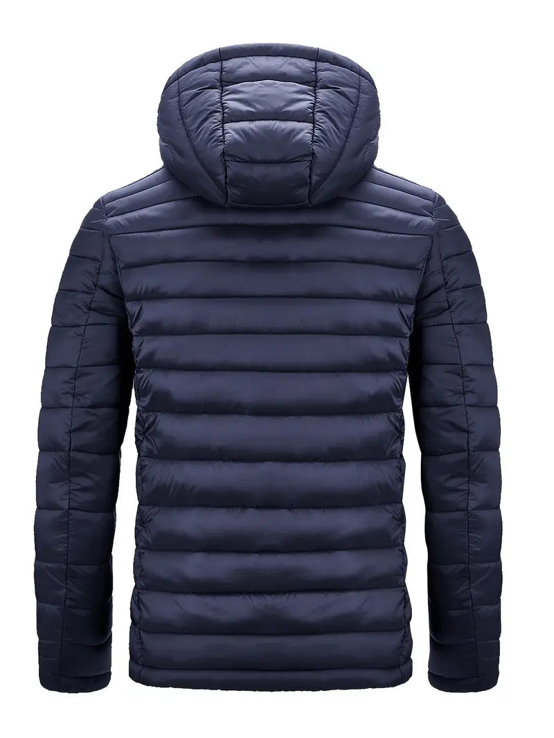 Elegante chaqueta con capucha