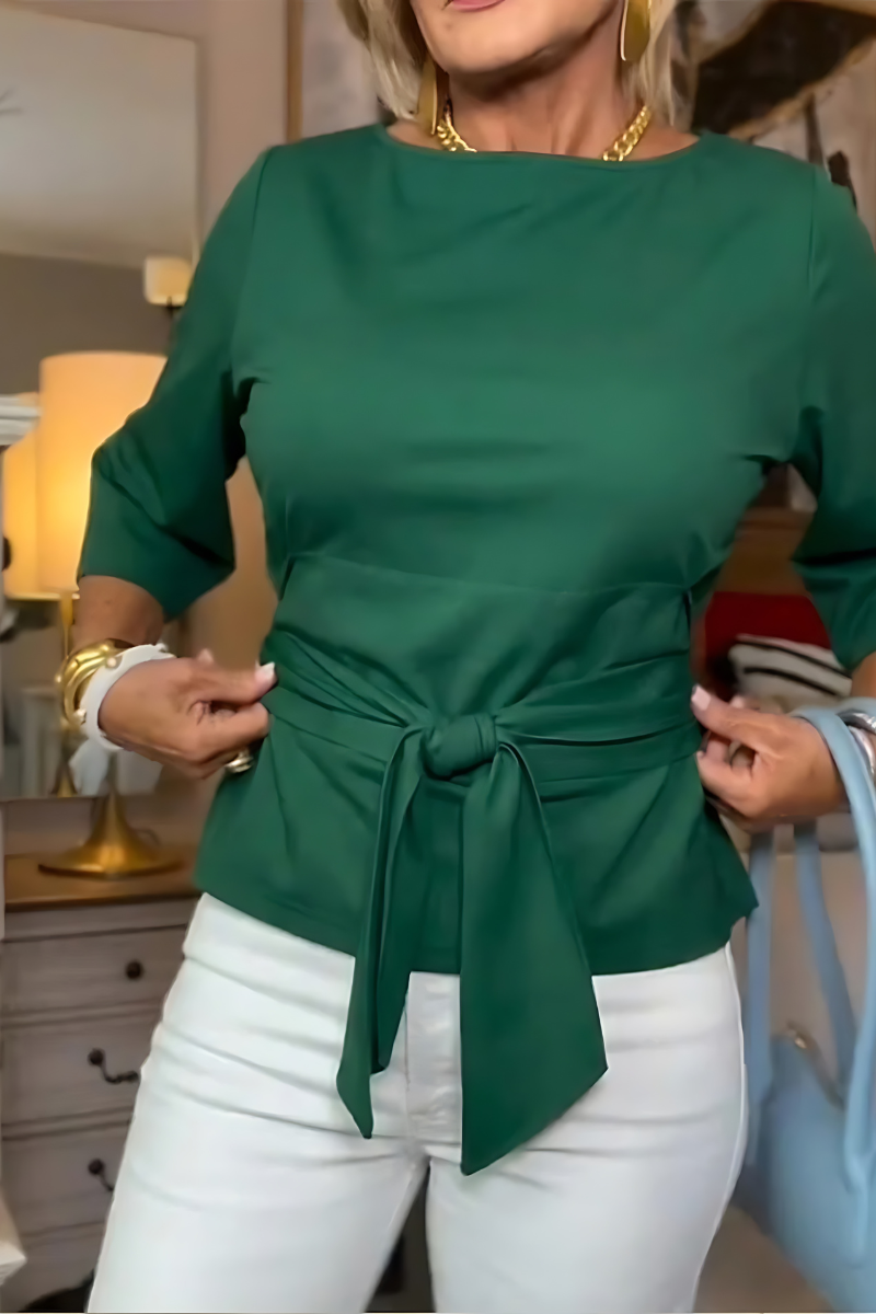 Top elegante con lazo en la cintura