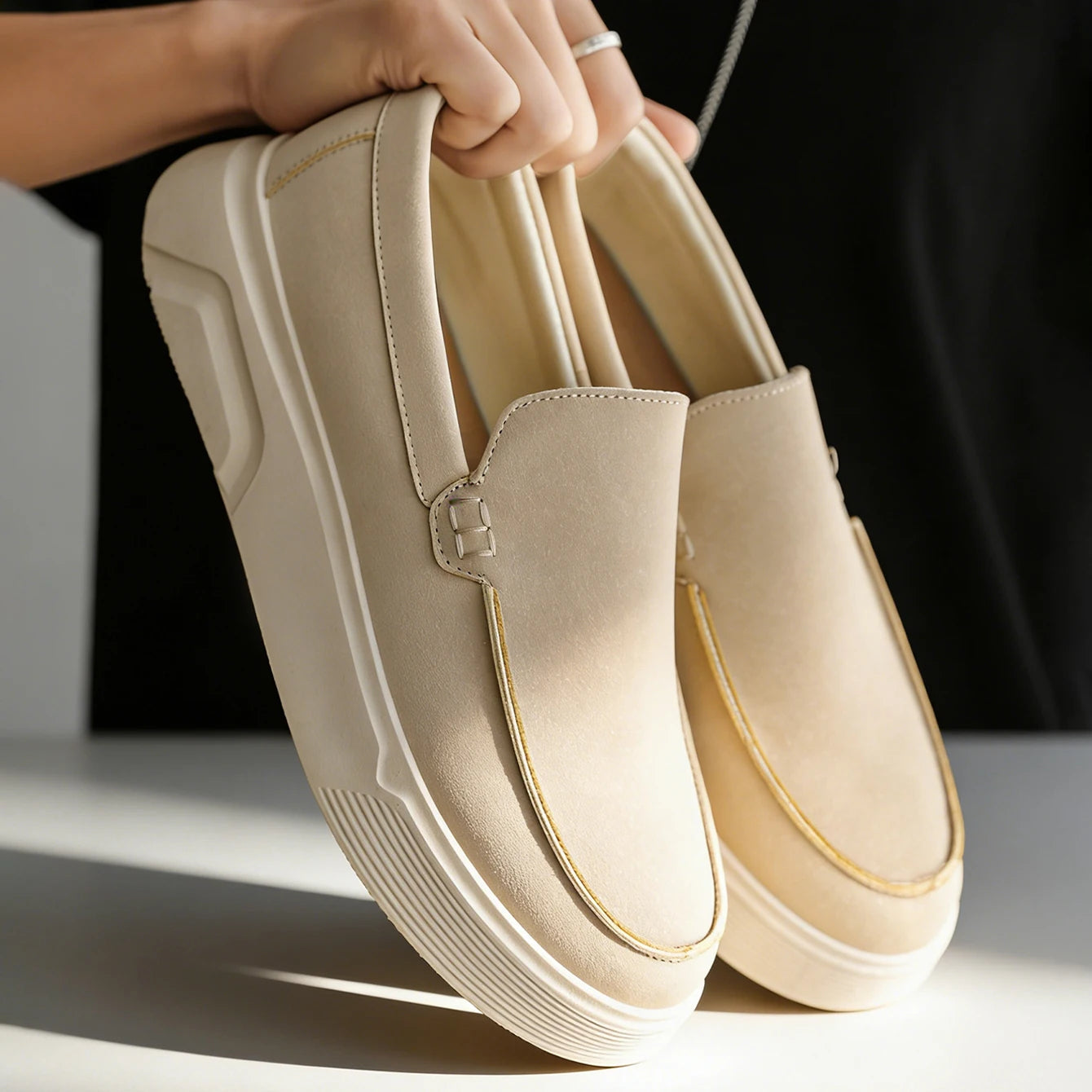 Elegantes mocasines para hombre