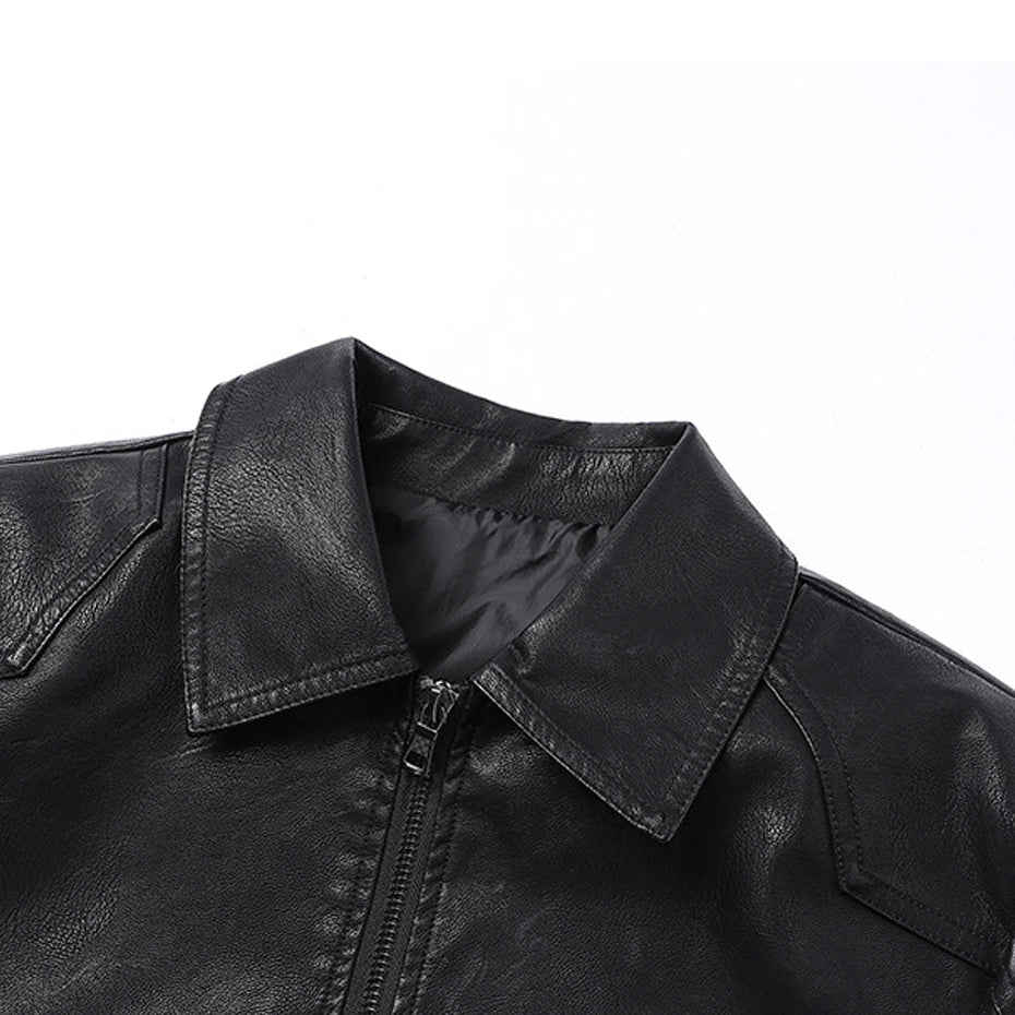 Elegante chaqueta motera de cuero