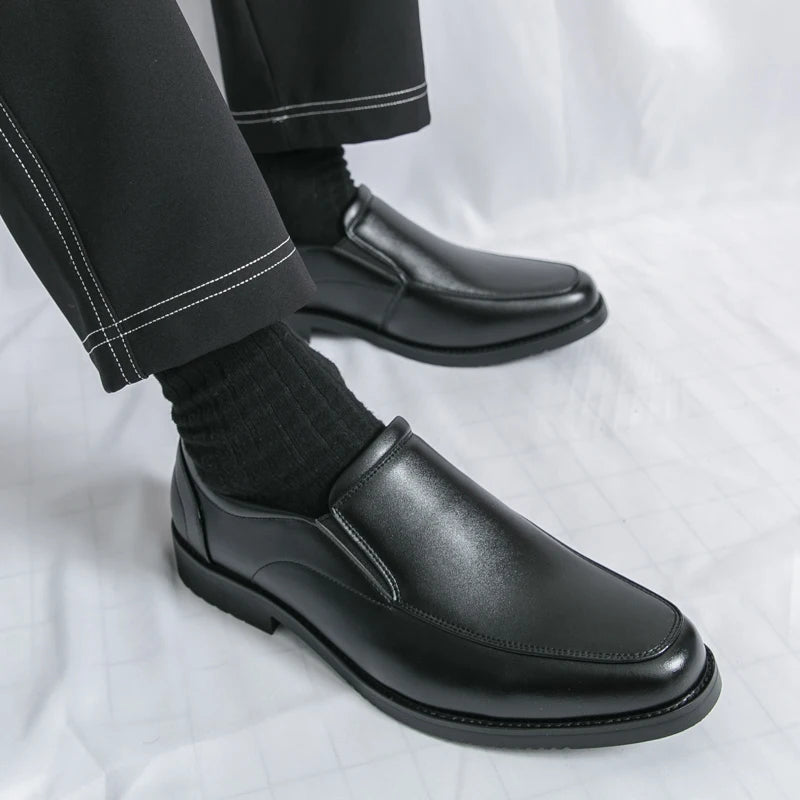 Mocasines elegantes de piel sin cordones