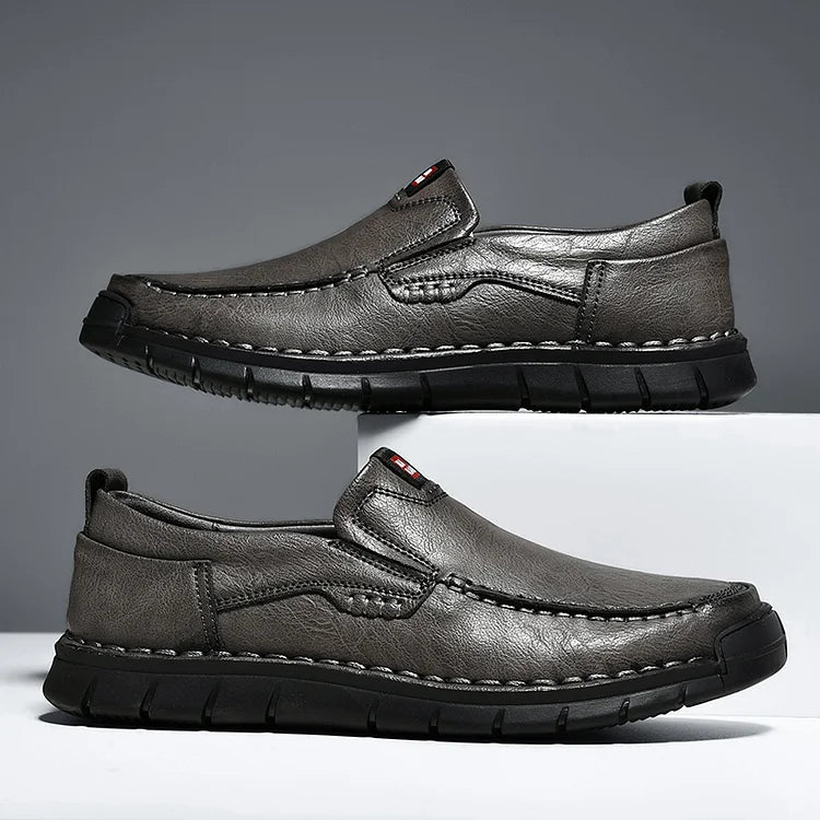 Elegantes zapatos de piel sin cordones