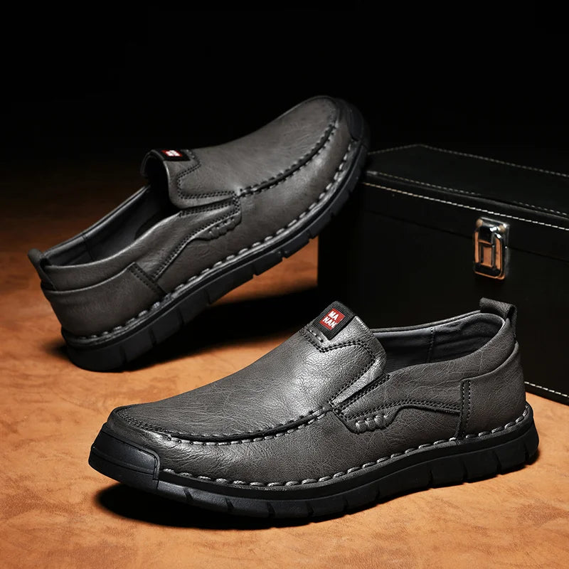 Elegantes zapatos de piel sin cordones