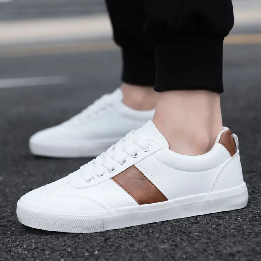 Elegantes zapatillas de piel