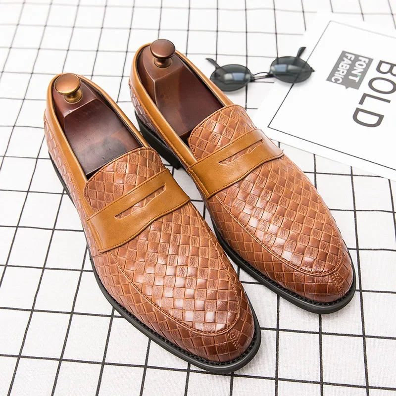 Elegantes mocasines tejidos