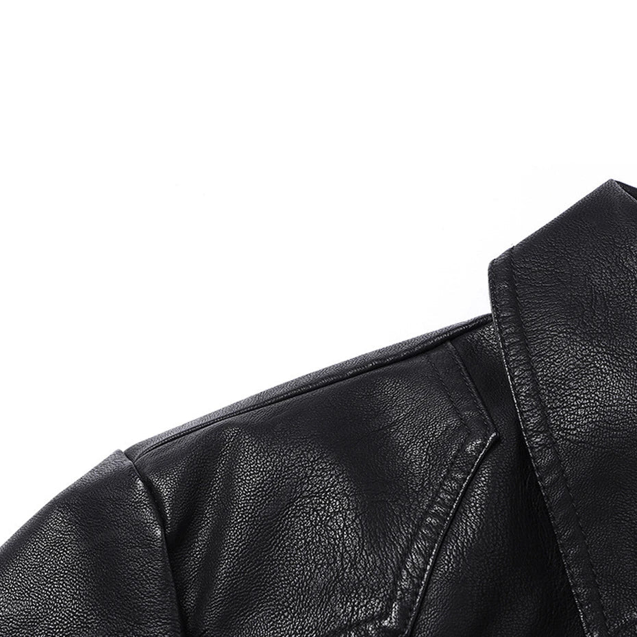 Elegante chaqueta motera de cuero