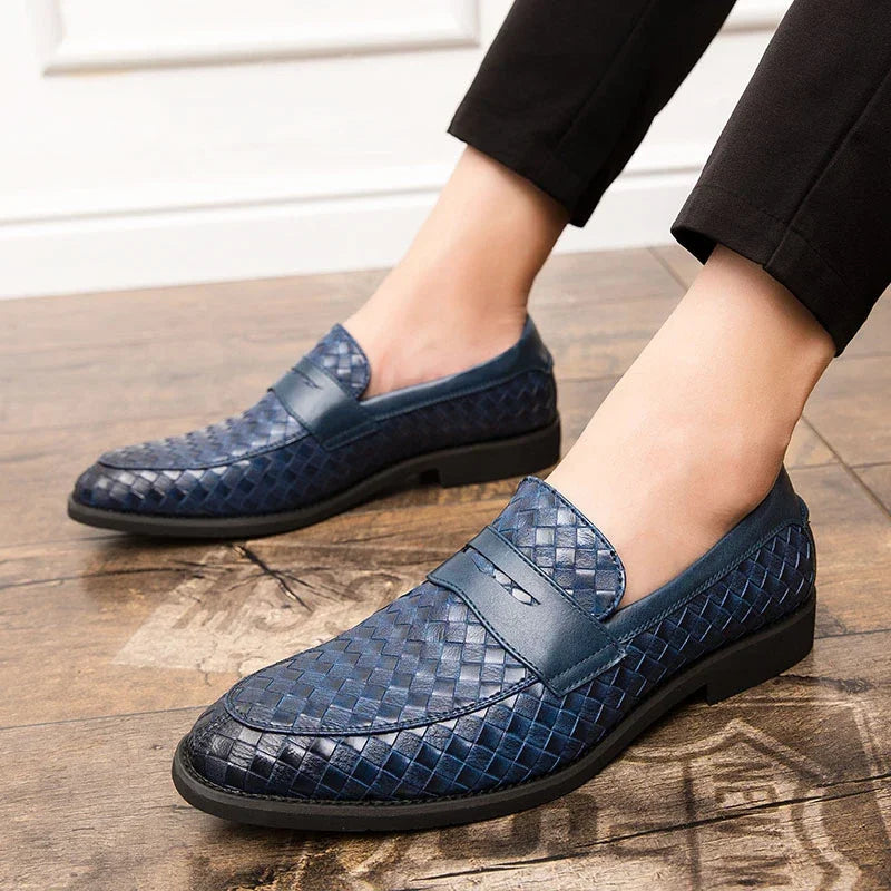 Elegantes mocasines tejidos