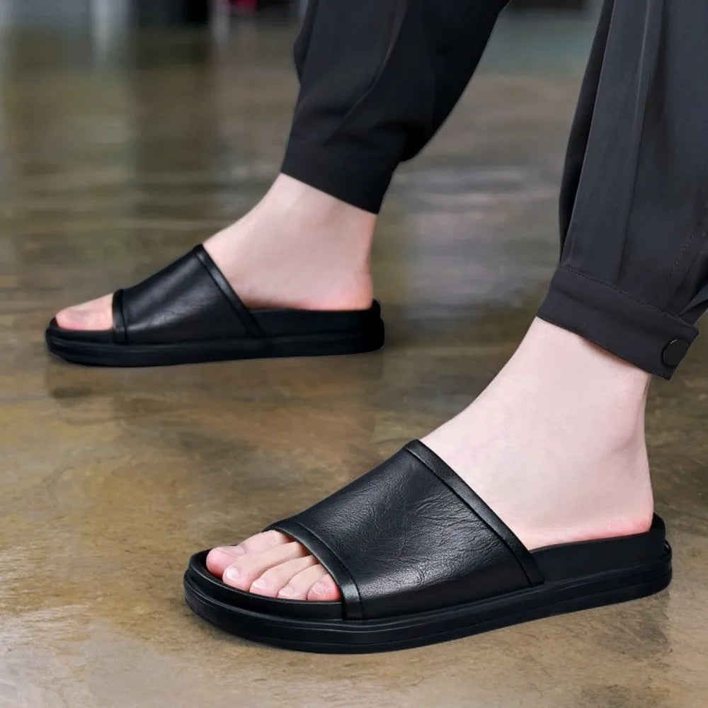 Elegantes sandalias de piel