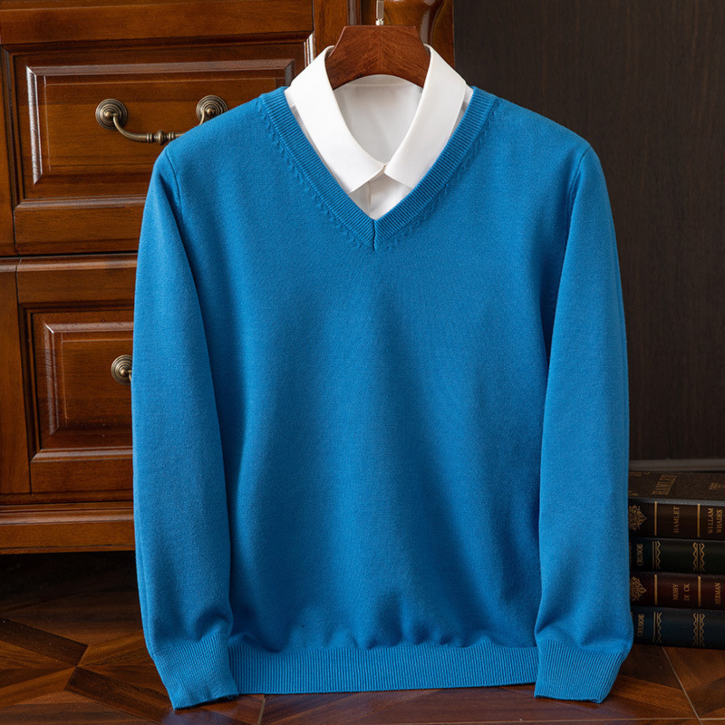 Jersey elegante con cuello en V