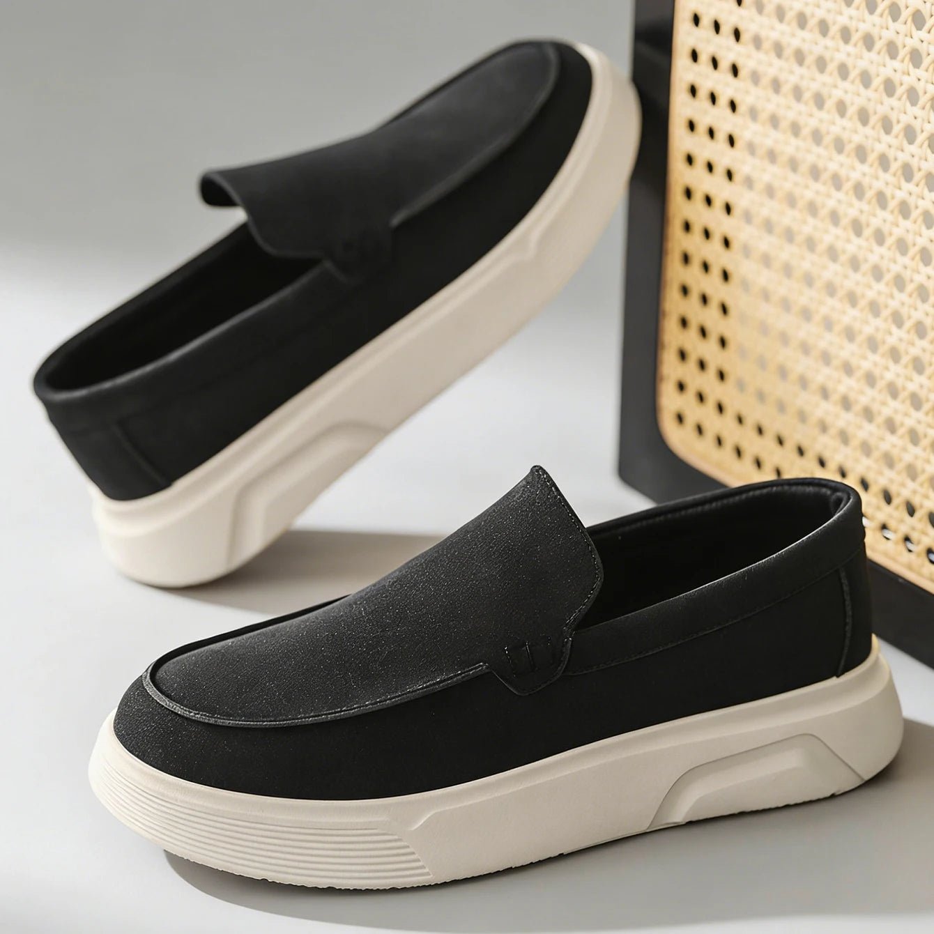 Elegantes mocasines para hombre
