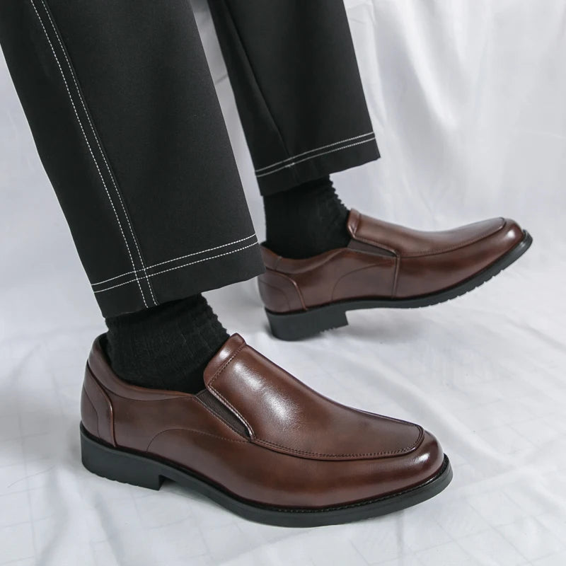 Mocasines elegantes de piel sin cordones
