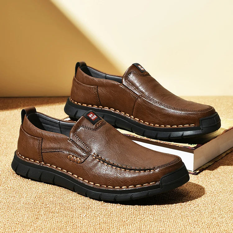 Elegantes zapatos de piel sin cordones