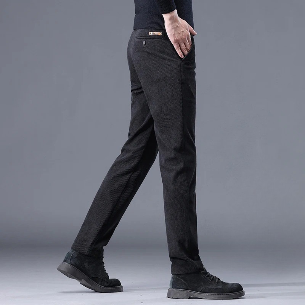 Elegantes pantalones de pana