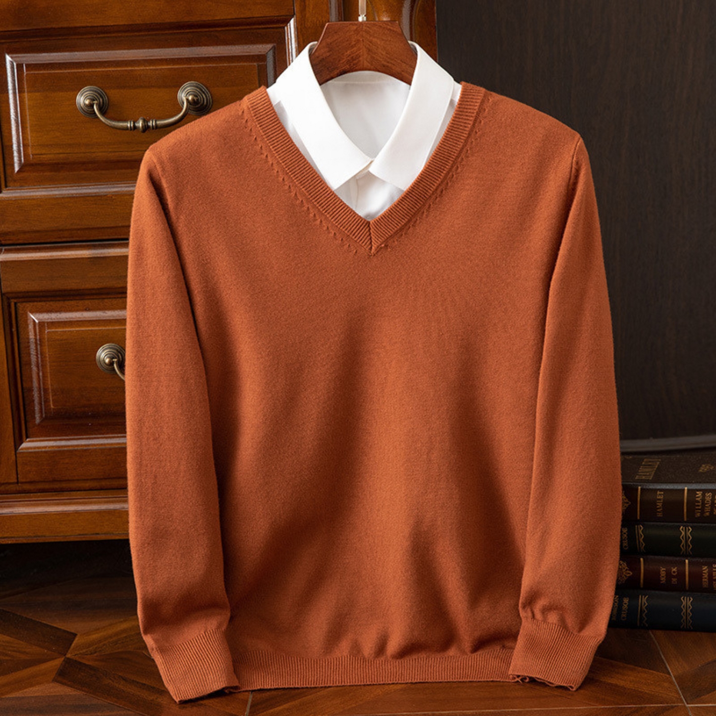 Jersey elegante con cuello en V