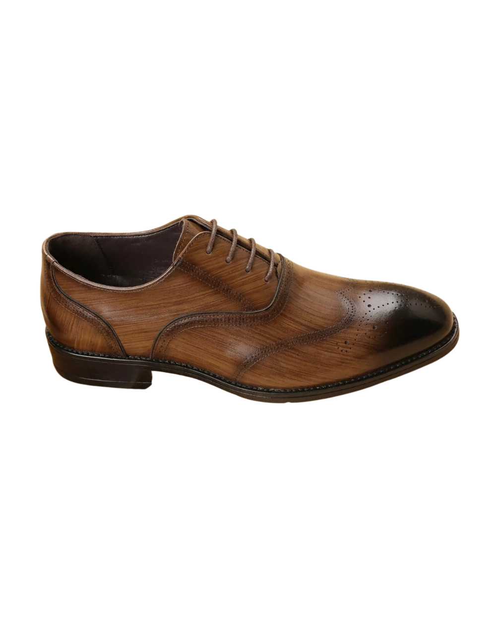 Zapatos de boda elegantes de piel