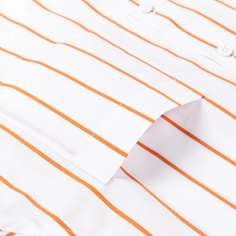 Elegante camisa de algodón a rayas