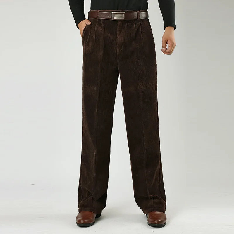 Elegantes pantalones de pana