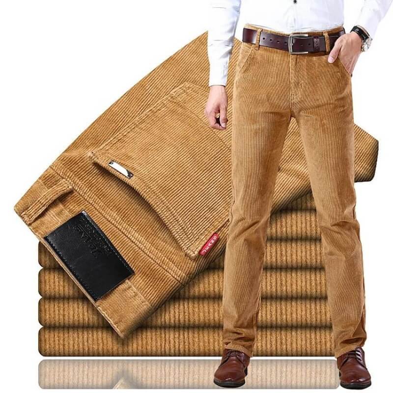 Elegantes pantalones de pana