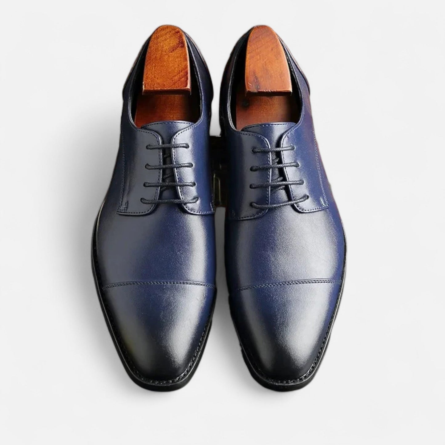 Elegantes zapatos de vestir de piel