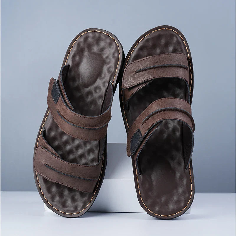 Sandalias elegantes de cuero para hombre