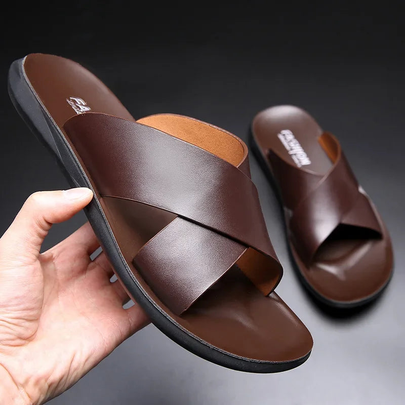 Elegantes sandalias de piel