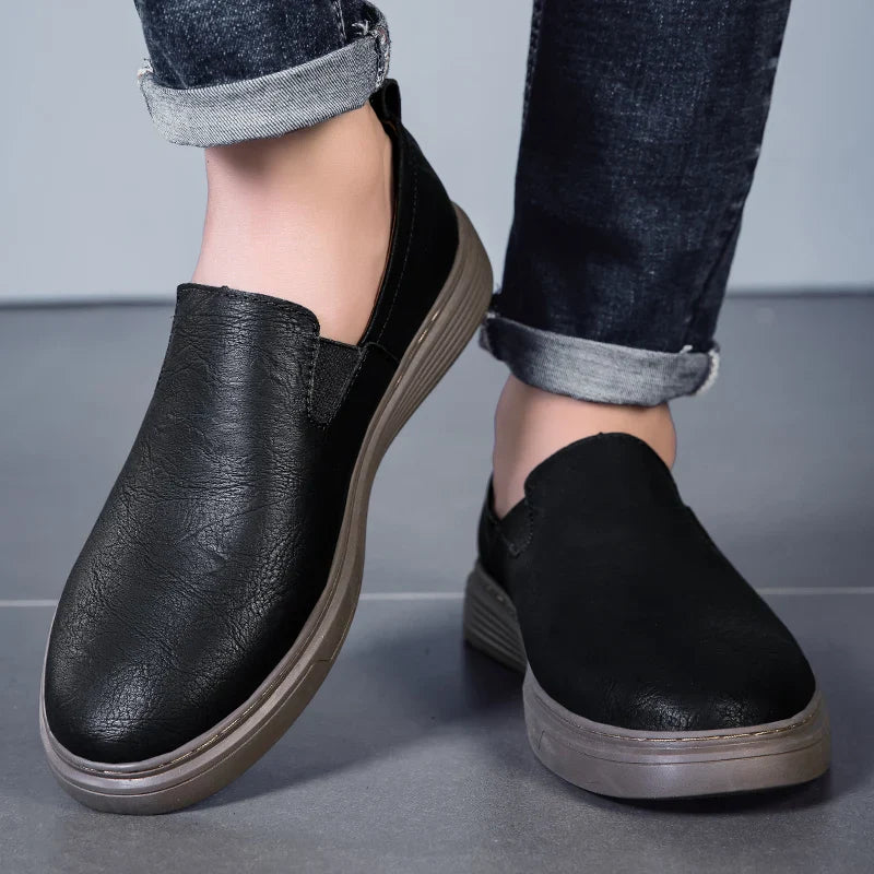 Zapatillas de piel