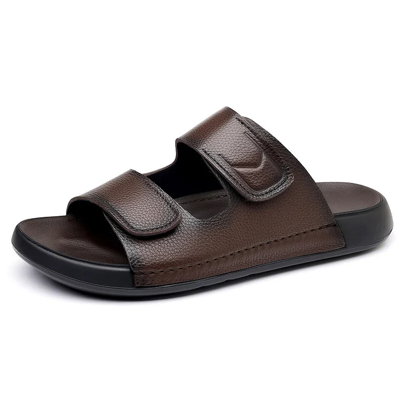 Elegantes sandalias de piel