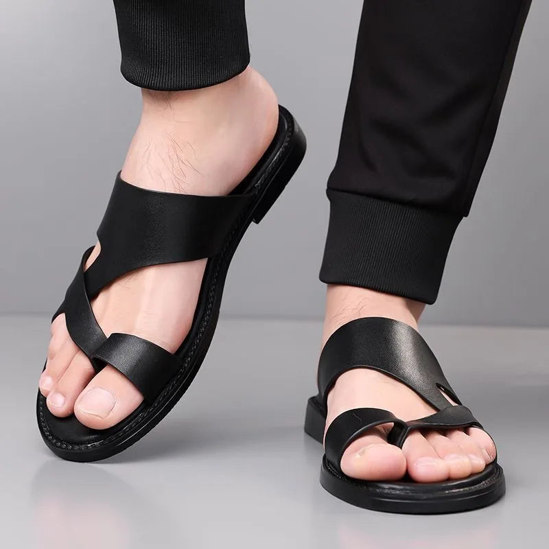 Elegantes sandalias de cuero con tiras cruzadas
