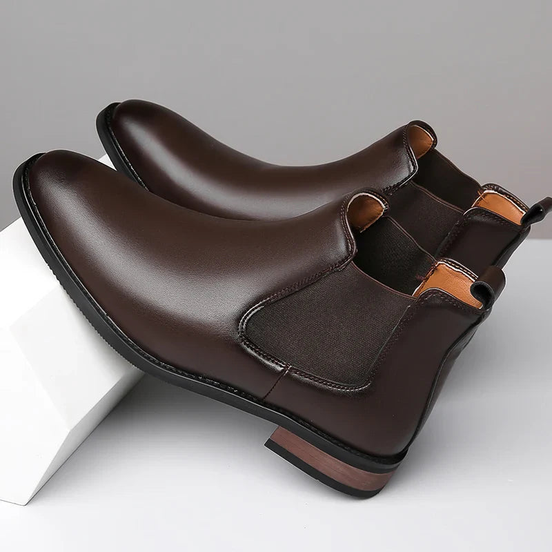 Elegantes botas de piel