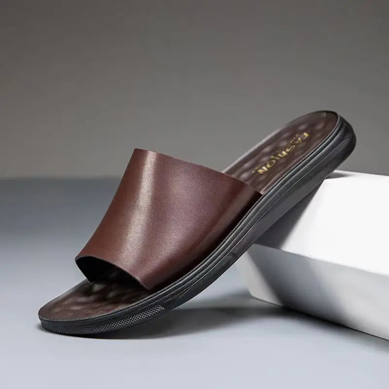 Elegantes sandalias de piel