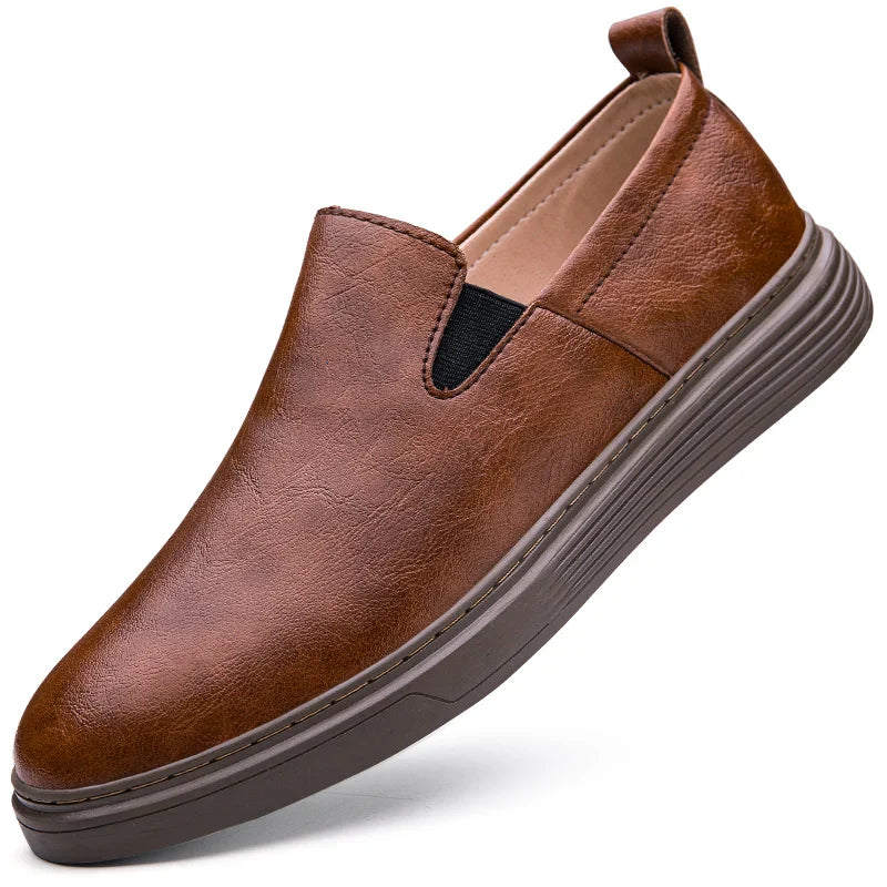Zapatillas de piel
