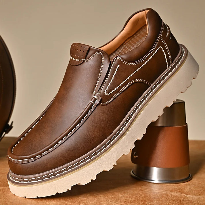 Elegantes zapatos de piel sin cordones