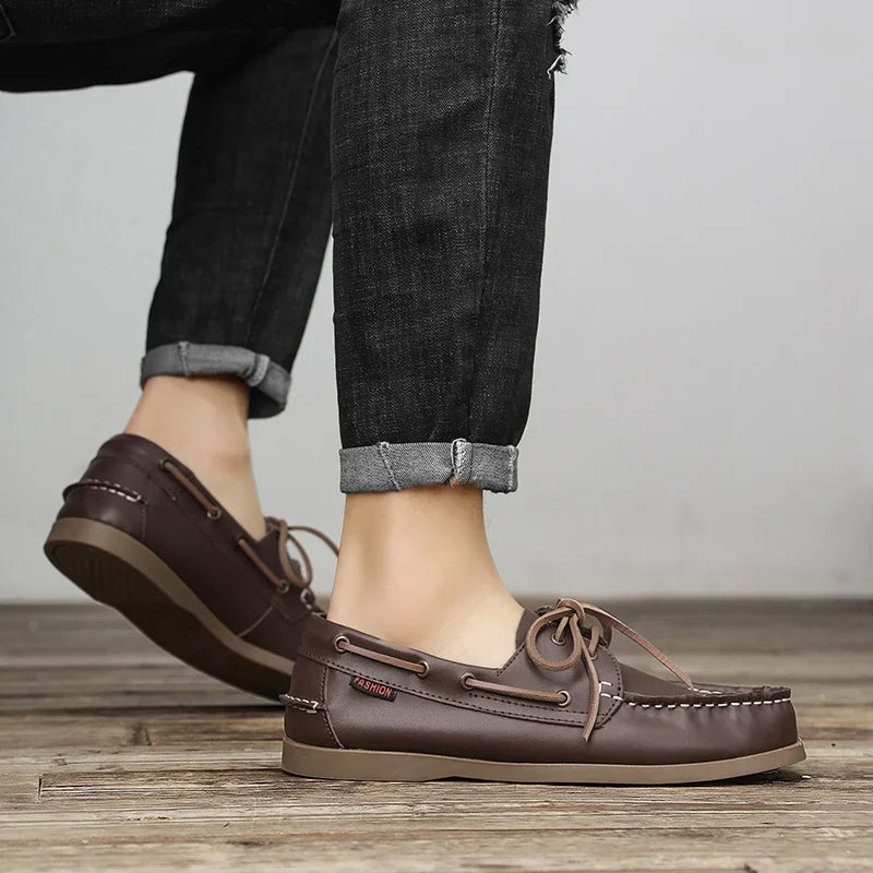 Mocasines náuticos elegantes de piel