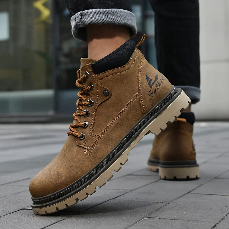 Elegantes botas de piel