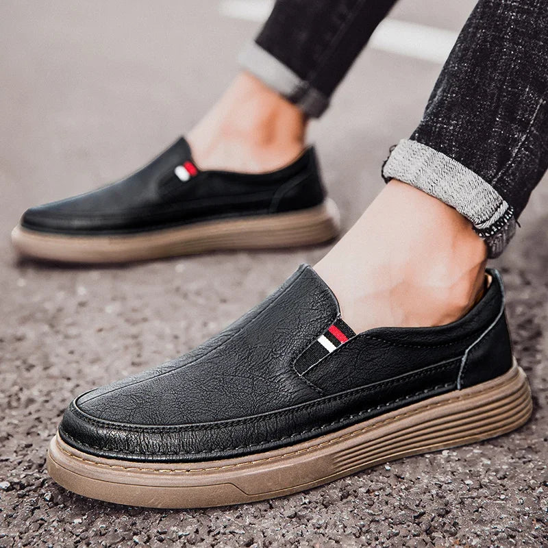 Elegantes zapatos de piel sin cordones