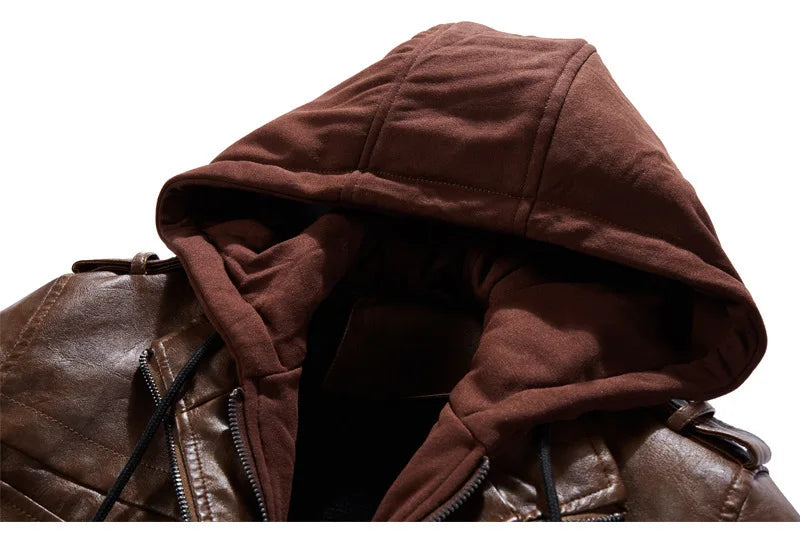 Chaqueta de cuero con capucha