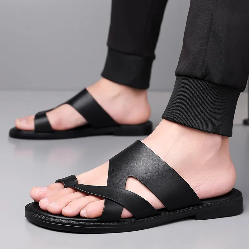 Elegantes sandalias de cuero con tiras cruzadas